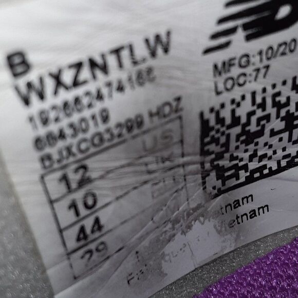 New Balance Fresh Foam Women's Sneaker size 12B - Picture 9 of 11